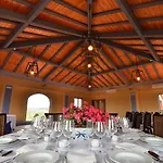 Hotel San Miguel Del Valle Amblés 3*